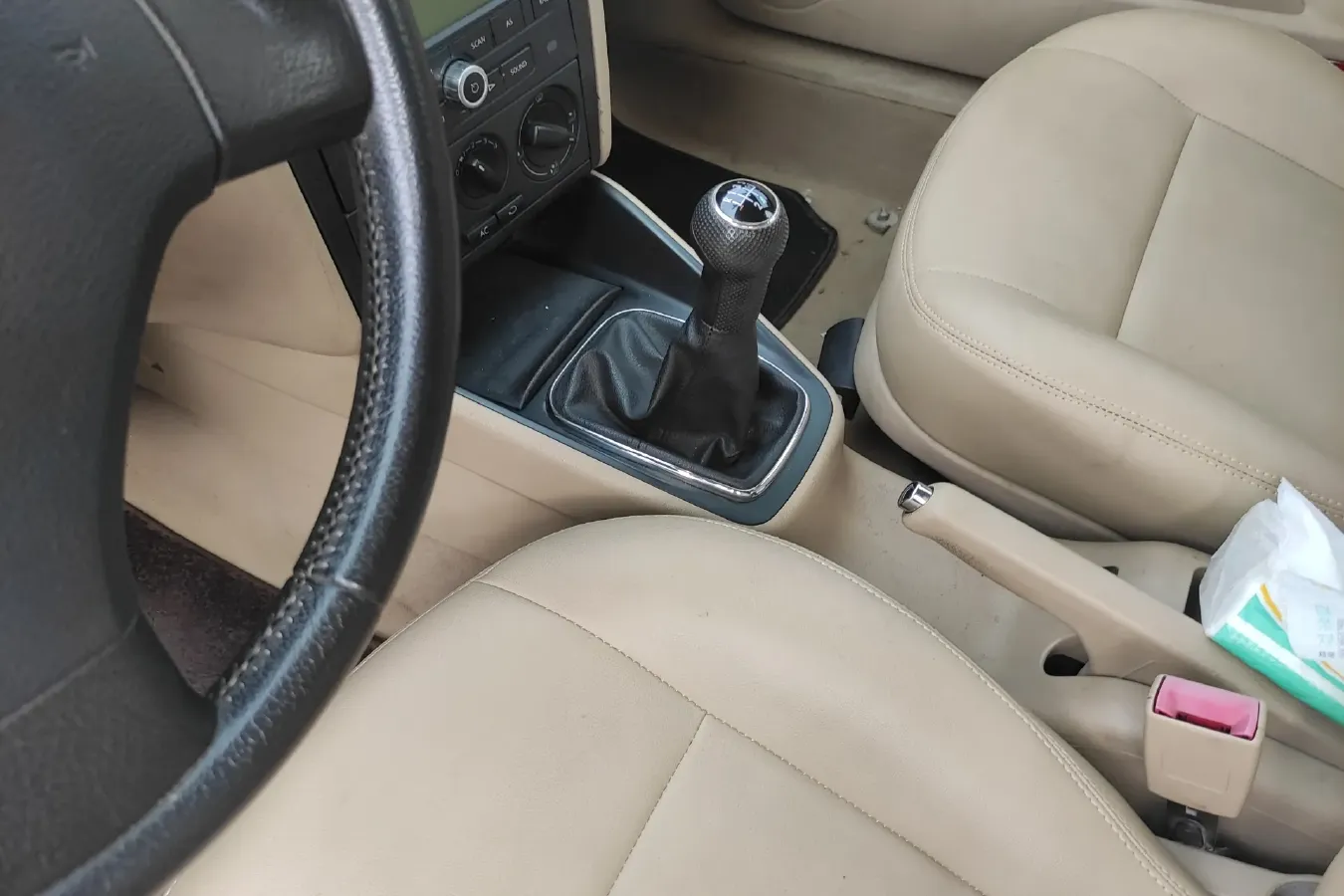 2006 Volkswagen Bora Classic 1.6L 100HP L4 5MT,autocango,china used car exporter,china ev exporter,chinese used car exporter,chinese used ev exporter