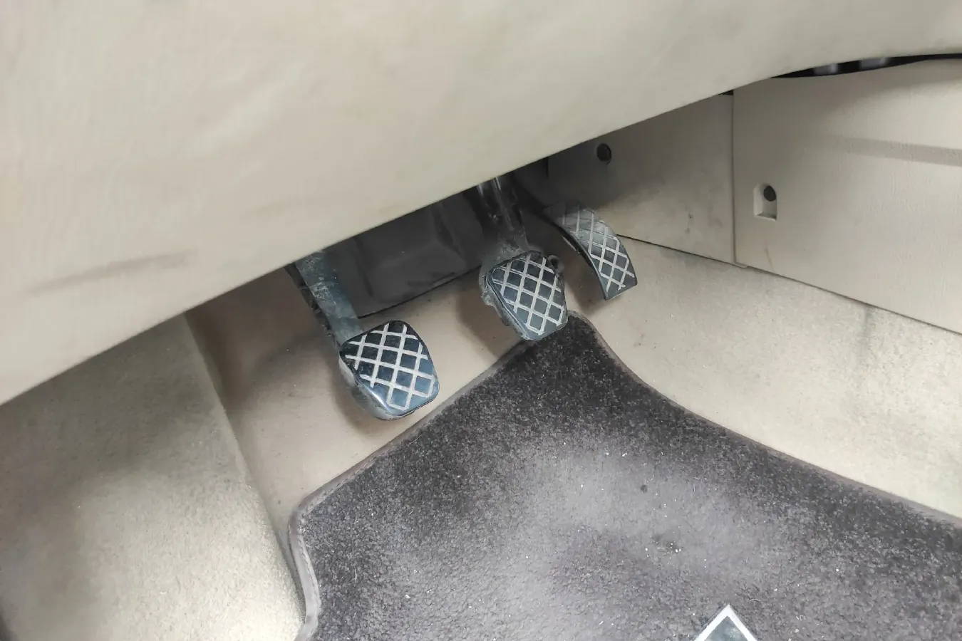 2006 Volkswagen Bora Classic 1.6L 100HP L4 5MT,autocango,china used car exporter,china ev exporter,chinese used car exporter,chinese used ev exporter