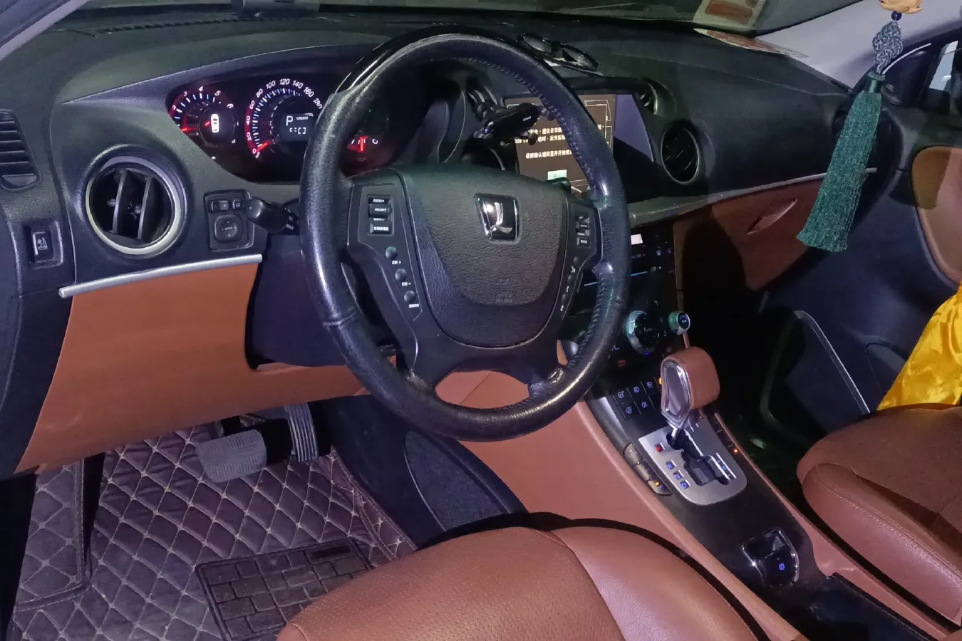 2011 Luxgen Grand7 SUV 2.2T 178HP L4 5AT,autocango,china used car exporter,china ev exporter,chinese used car exporter,chinese used ev exporter