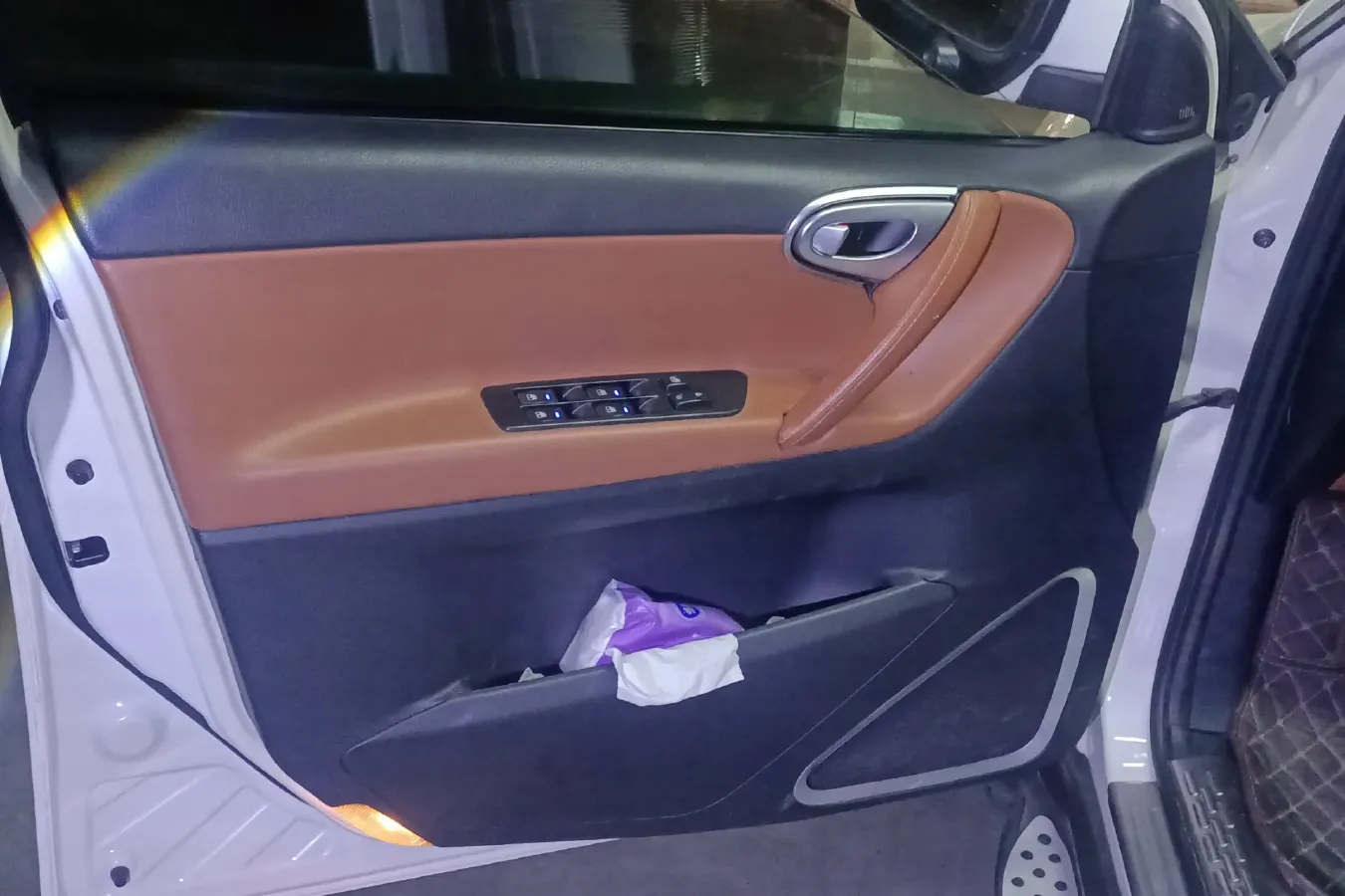 2011 Luxgen Grand7 SUV 2.2T 178HP L4 5AT,autocango,china used car exporter,china ev exporter,chinese used car exporter,chinese used ev exporter