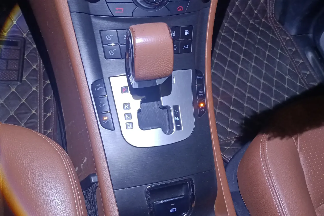 2011 Luxgen Grand7 SUV 2.2T 178HP L4 5AT,autocango,china used car exporter,china ev exporter,chinese used car exporter,chinese used ev exporter