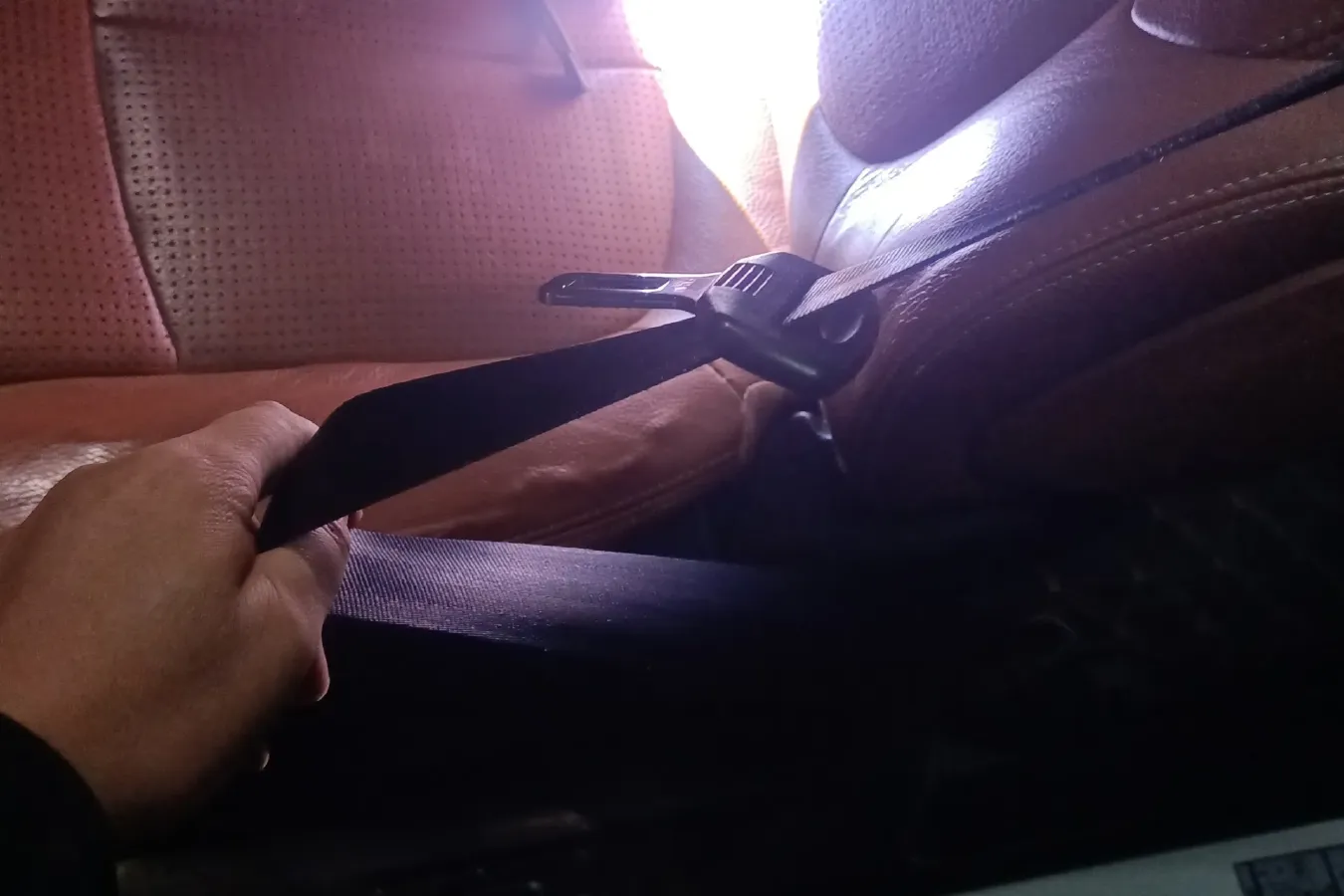 2011 Luxgen Grand7 SUV 2.2T 178HP L4 5AT,autocango,china used car exporter,china ev exporter,chinese used car exporter,chinese used ev exporter