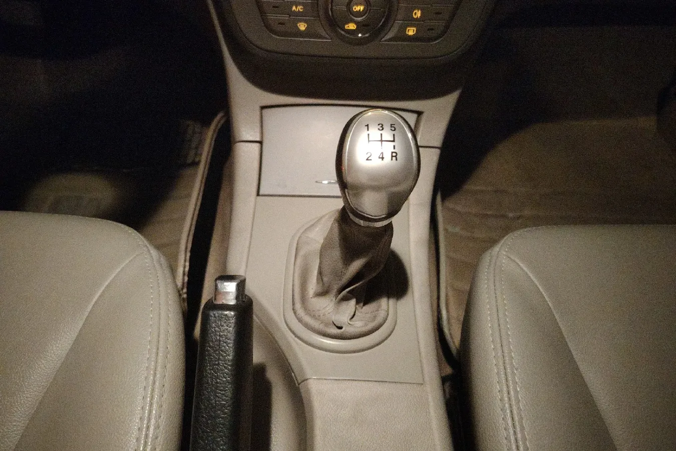 2011 JAC HeYue 1.5L 113HP L4 5MT,autocango,china used car exporter,china ev exporter,chinese used car exporter,chinese used ev exporter