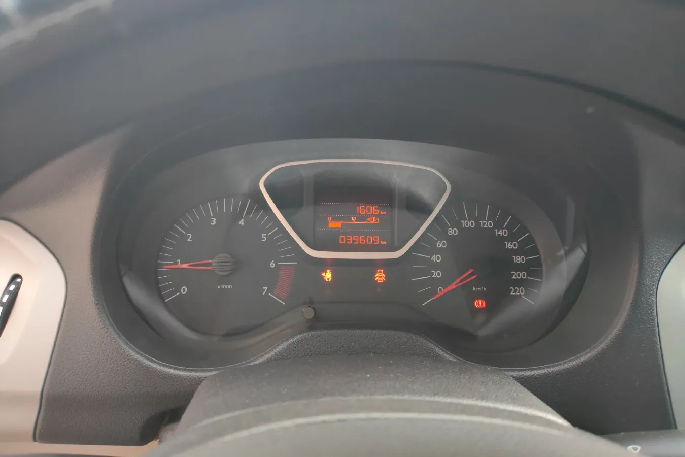 2014 Citroen Elysee 1.6L 117HP L4 5MT,autocango,china used car exporter,china ev exporter,chinese used car exporter,chinese used ev exporter