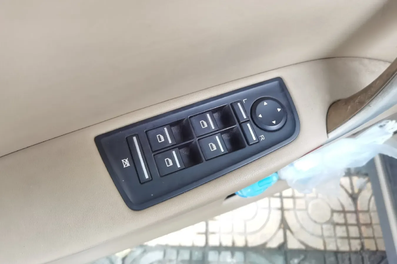 2010 Roewe 550 1.8L 133HP L4 5AT,autocango,china used car exporter,china ev exporter,chinese used car exporter,chinese used ev exporter