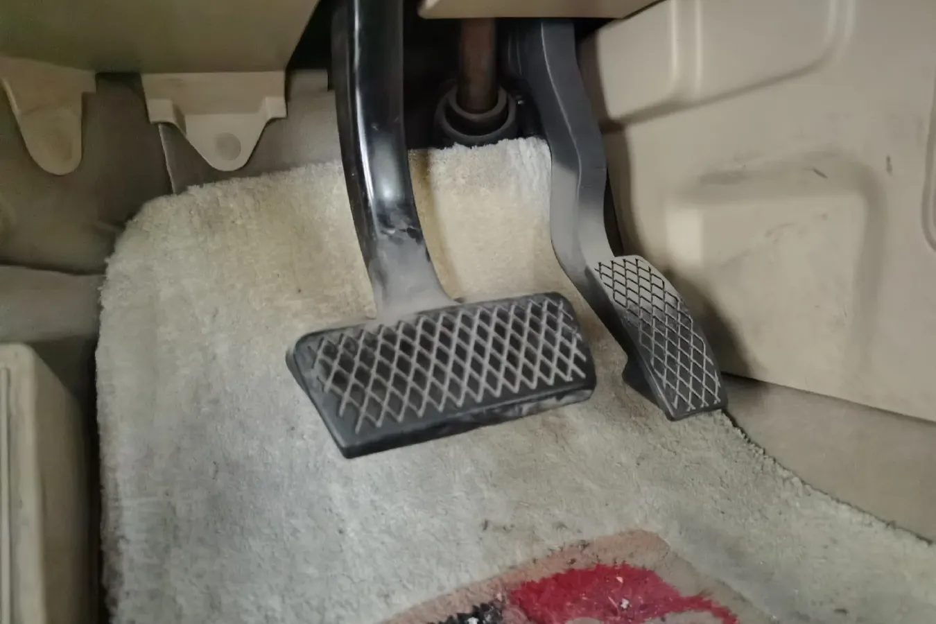 2010 Roewe 550 1.8L 133HP L4 5AT,autocango,china used car exporter,china ev exporter,chinese used car exporter,chinese used ev exporter