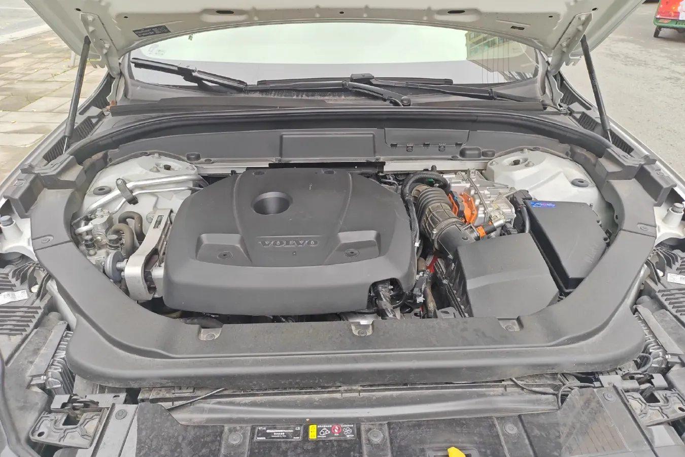 2021 Volvo XC60 2.0T 303HP L4 8AT PHEV 11.6KWH,autocango,china used car exporter,china ev exporter,chinese used car exporter,chinese used ev exporter