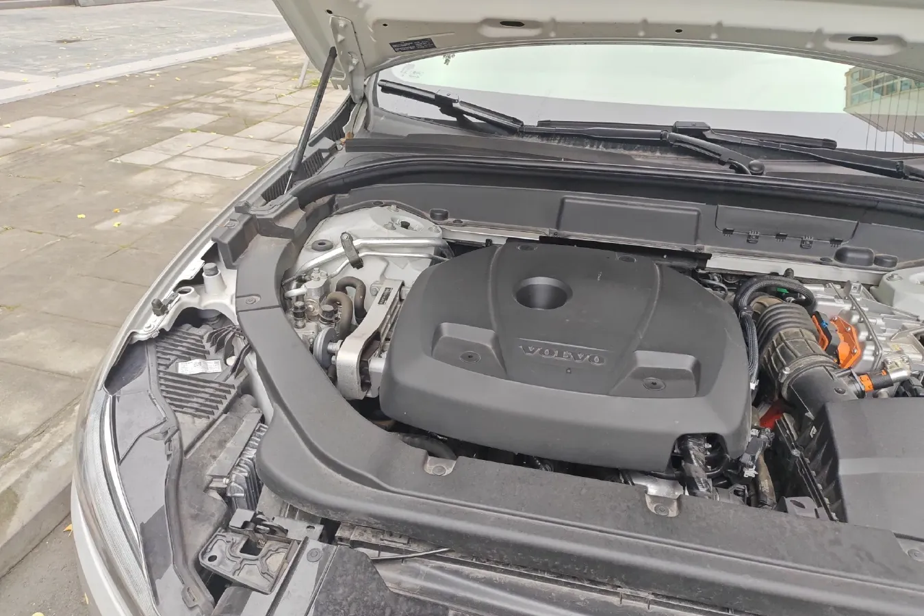 2021 Volvo XC60 2.0T 303HP L4 8AT PHEV 11.6KWH,autocango,china used car exporter,china ev exporter,chinese used car exporter,chinese used ev exporter