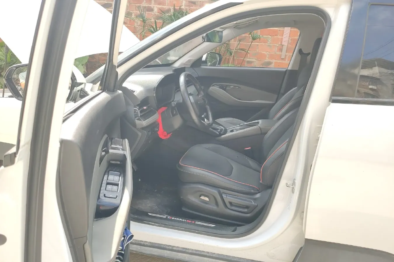 2020 BaoJun RS-3 1.5L 99HP L4 CVT,autocango,china used car exporter,china ev exporter,chinese used car exporter,chinese used ev exporter