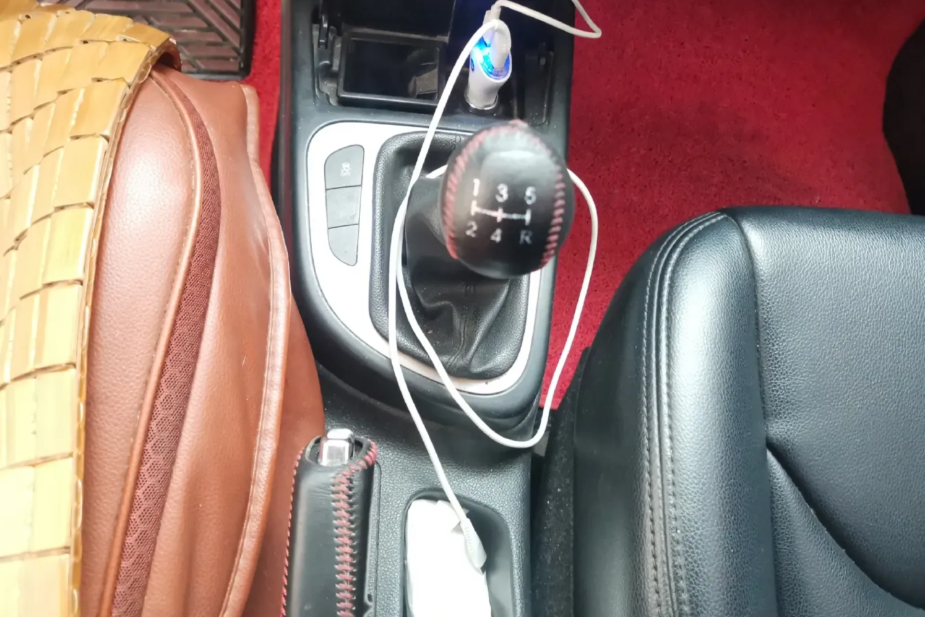 2015 FAW Jumpal D60 1.5L 102HP L4 5MT,autocango,china used car exporter,china ev exporter,chinese used car exporter,chinese used ev exporter