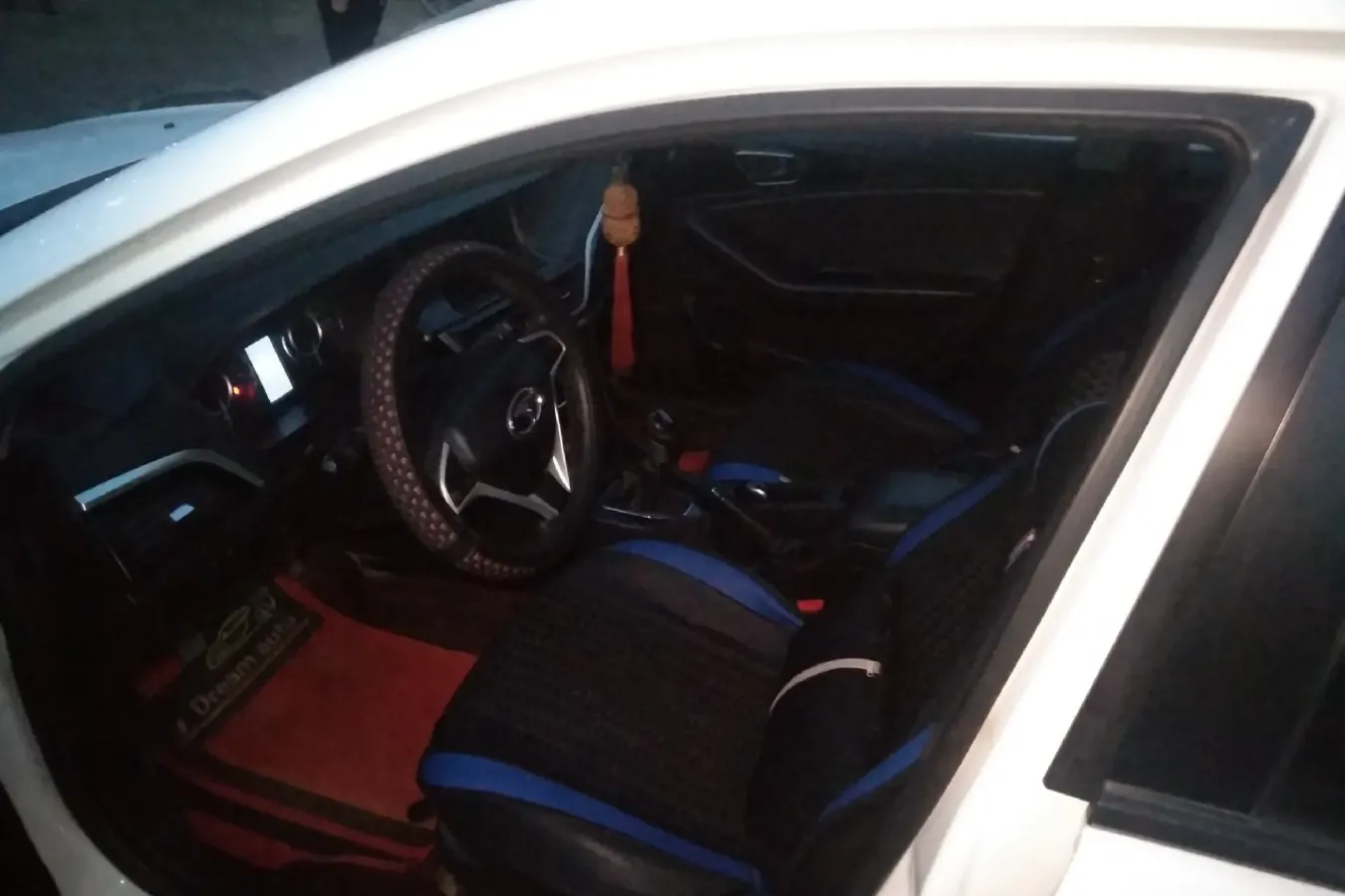 2015 Soueast V5 1.5L 120HP L4 5MT,autocango,china used car exporter,china ev exporter,chinese used car exporter,chinese used ev exporter