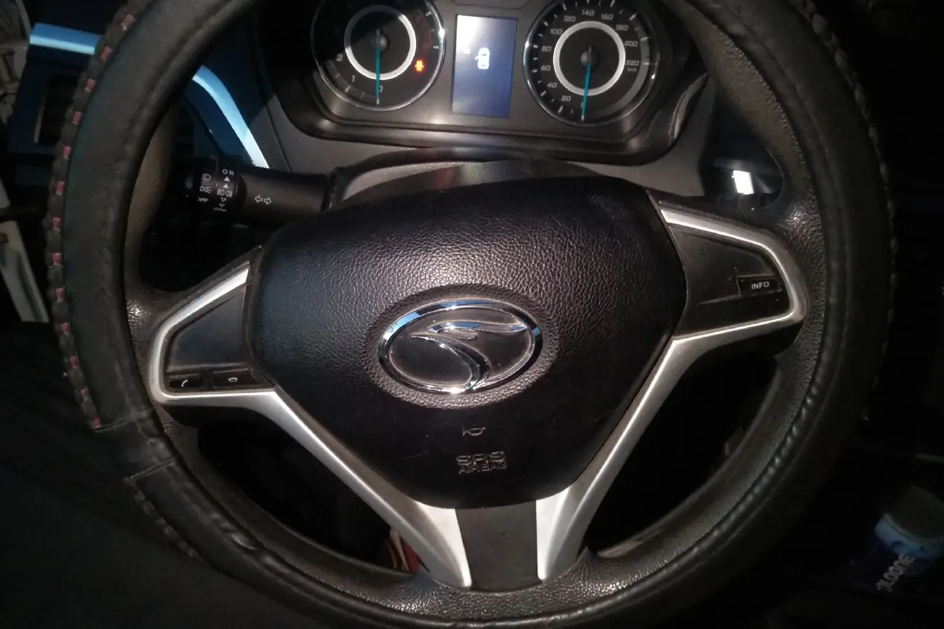 2015 Soueast V5 1.5L 120HP L4 5MT,autocango,china used car exporter,china ev exporter,chinese used car exporter,chinese used ev exporter