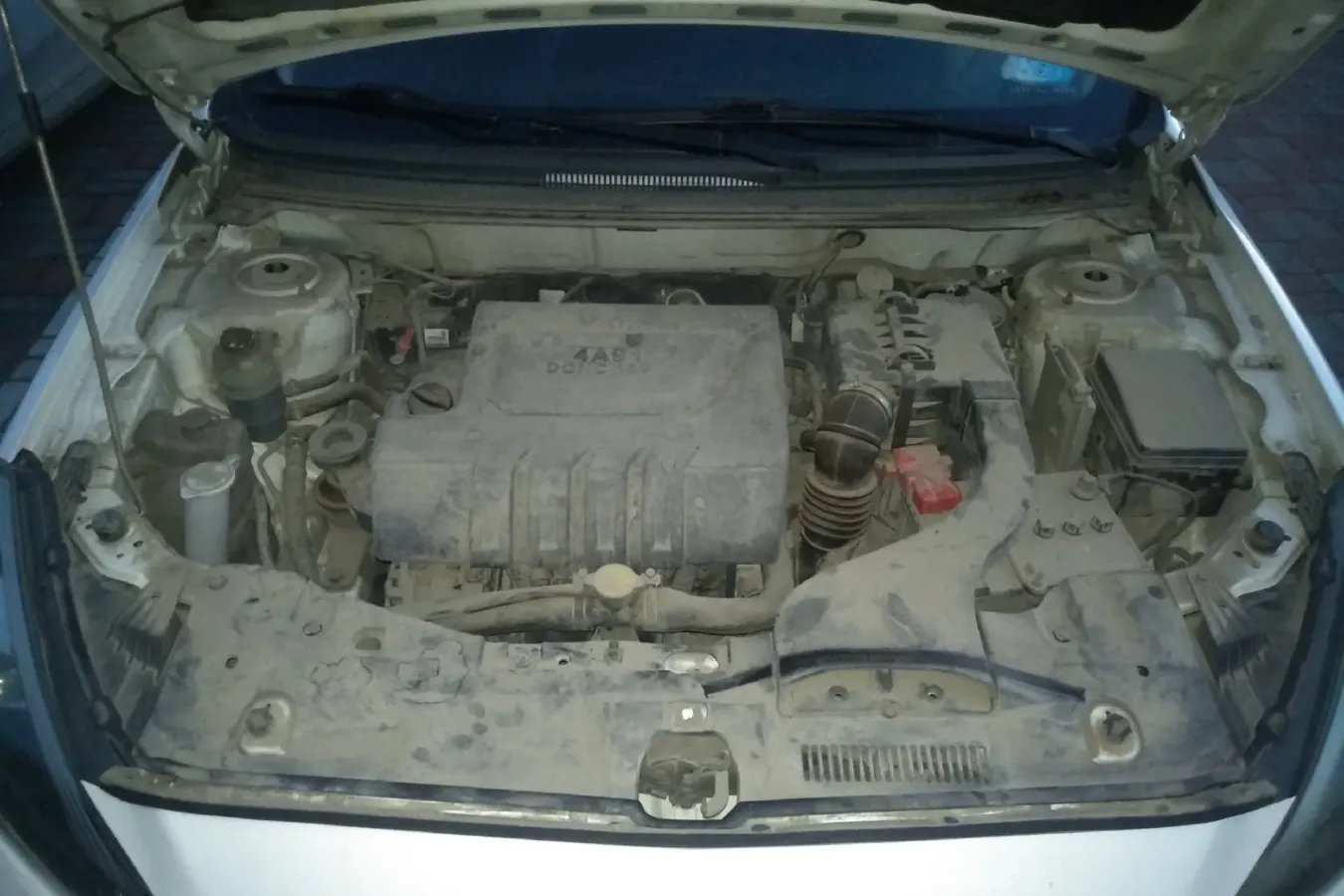 2015 Soueast V5 1.5L 120HP L4 5MT,autocango,china used car exporter,china ev exporter,chinese used car exporter,chinese used ev exporter