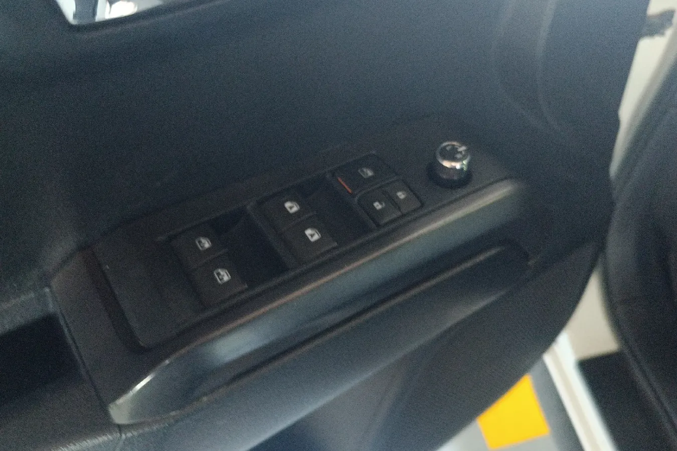 2011 Toyota Tundra 5.7L 386HP V8 6AT,autocango,china used car exporter,china ev exporter,chinese used car exporter,chinese used ev exporter