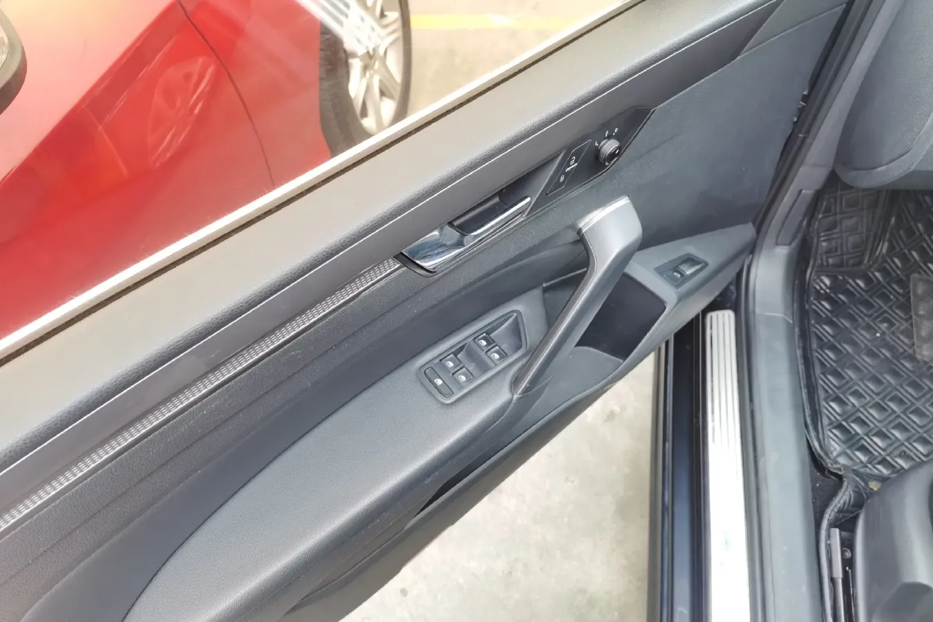 2013 Volkswagen Passat 1.8T 160HP L4 7DCT,autocango,china used car exporter,china ev exporter,chinese used car exporter,chinese used ev exporter