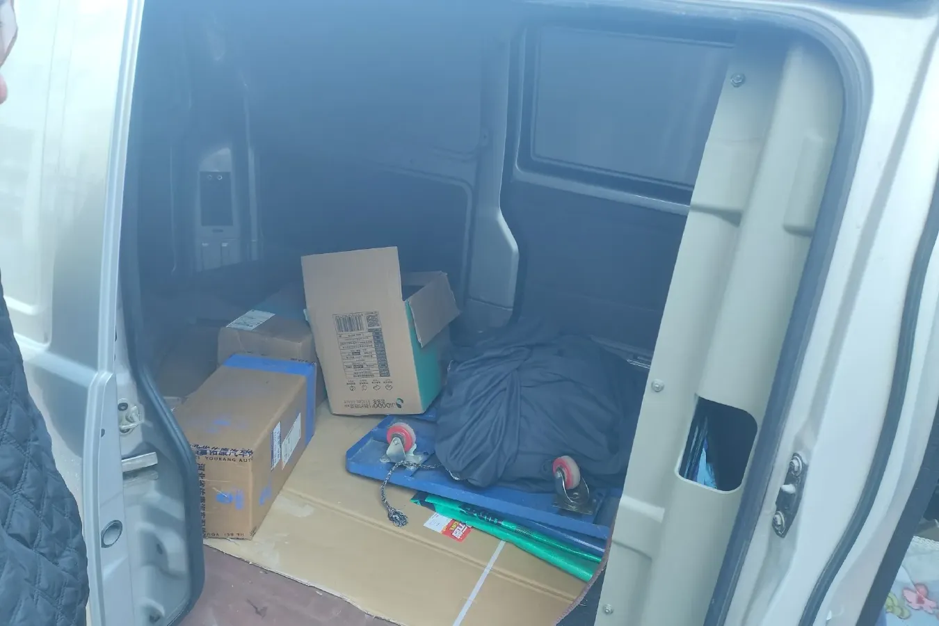 2021 ChangAn KuaYue ChangAn V3 1.2L 92HP L4 5MT,autocango,china used car exporter,china ev exporter,chinese used car exporter,chinese used ev exporter