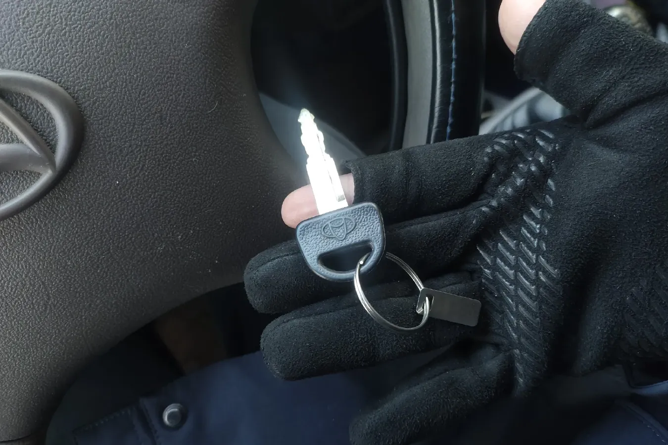 2021 ChangAn KuaYue ChangAn V3 1.2L 92HP L4 5MT,autocango,china used car exporter,china ev exporter,chinese used car exporter,chinese used ev exporter