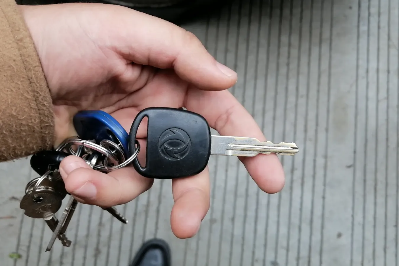 2012 DongFeng DFSK C37 1.4L 101HP L4 5MT,autocango,china used car exporter,china ev exporter,chinese used car exporter,chinese used ev exporter