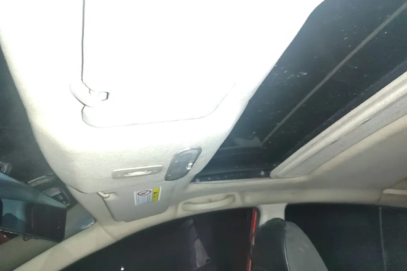 2012 Venucia R50 1.6L 117HP L4 4AT,autocango,china used car exporter,china ev exporter,chinese used car exporter,chinese used ev exporter