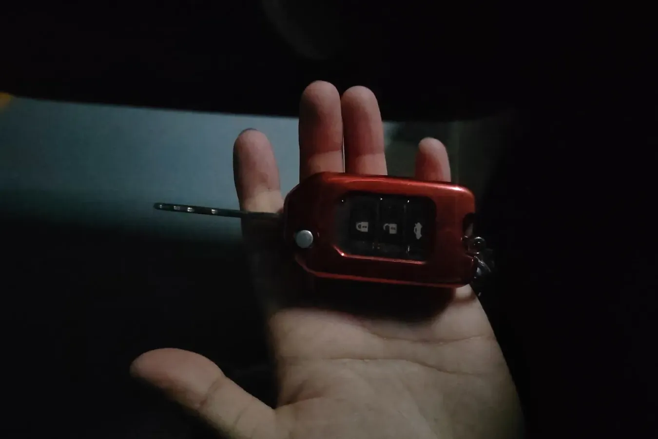 2012 Venucia R50 1.6L 117HP L4 4AT,autocango,china used car exporter,china ev exporter,chinese used car exporter,chinese used ev exporter