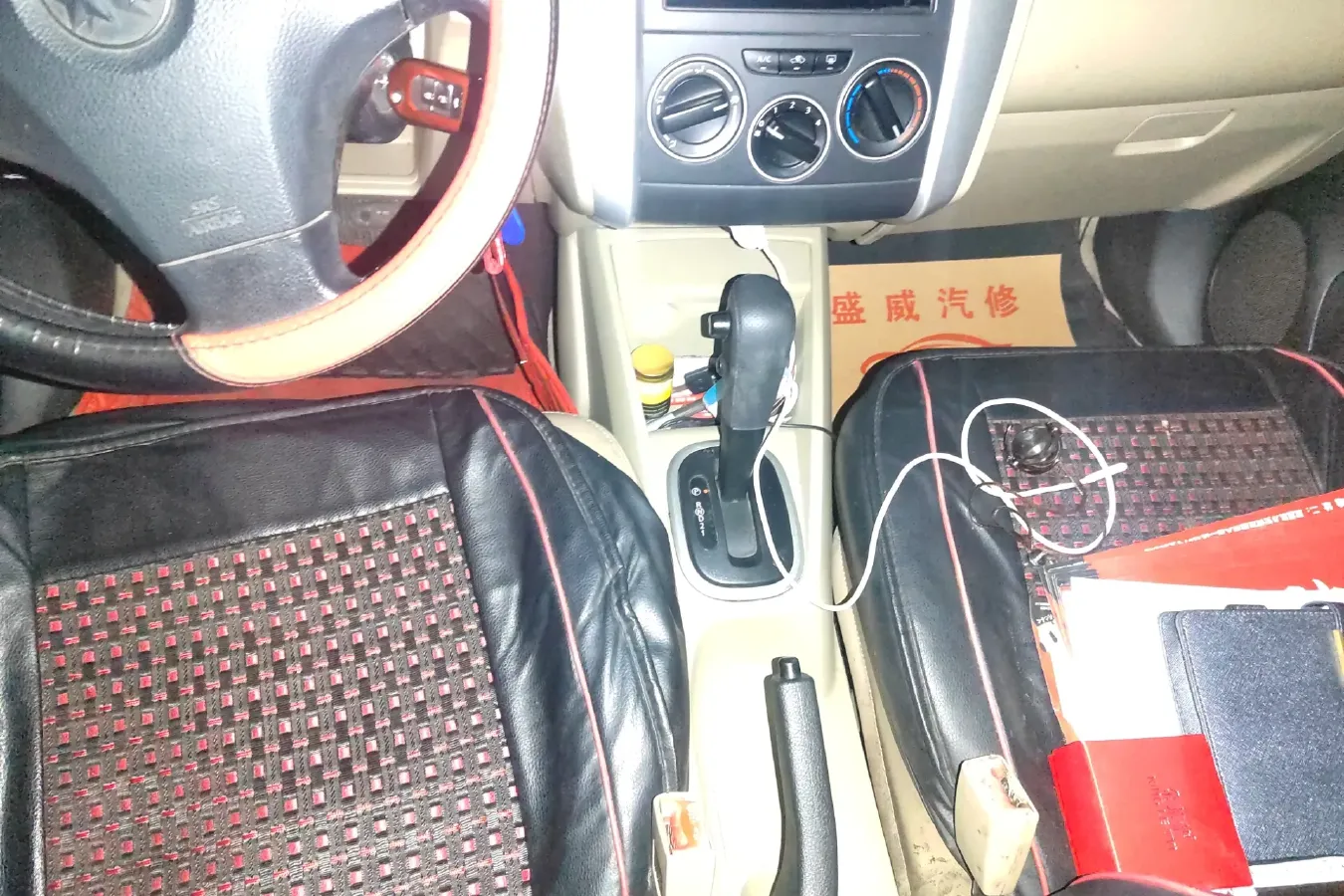 2012 Venucia R50 1.6L 117HP L4 4AT,autocango,china used car exporter,china ev exporter,chinese used car exporter,chinese used ev exporter