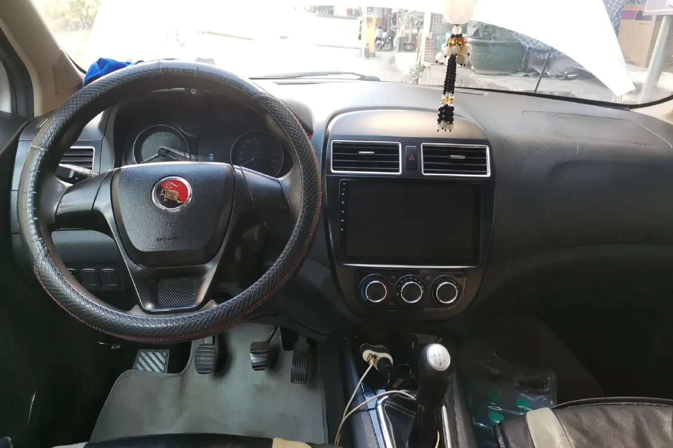 2015 DongFeng Forthing Joyear X3 1.5L 120HP L4 5MT,autocango,china used car exporter,china ev exporter,chinese used car exporter,chinese used ev exporter