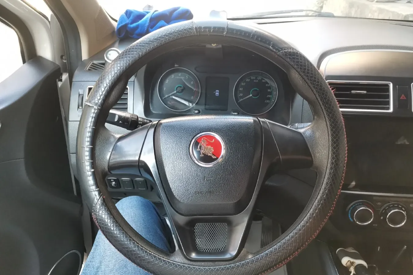 2015 DongFeng Forthing Joyear X3 1.5L 120HP L4 5MT,autocango,china used car exporter,china ev exporter,chinese used car exporter,chinese used ev exporter