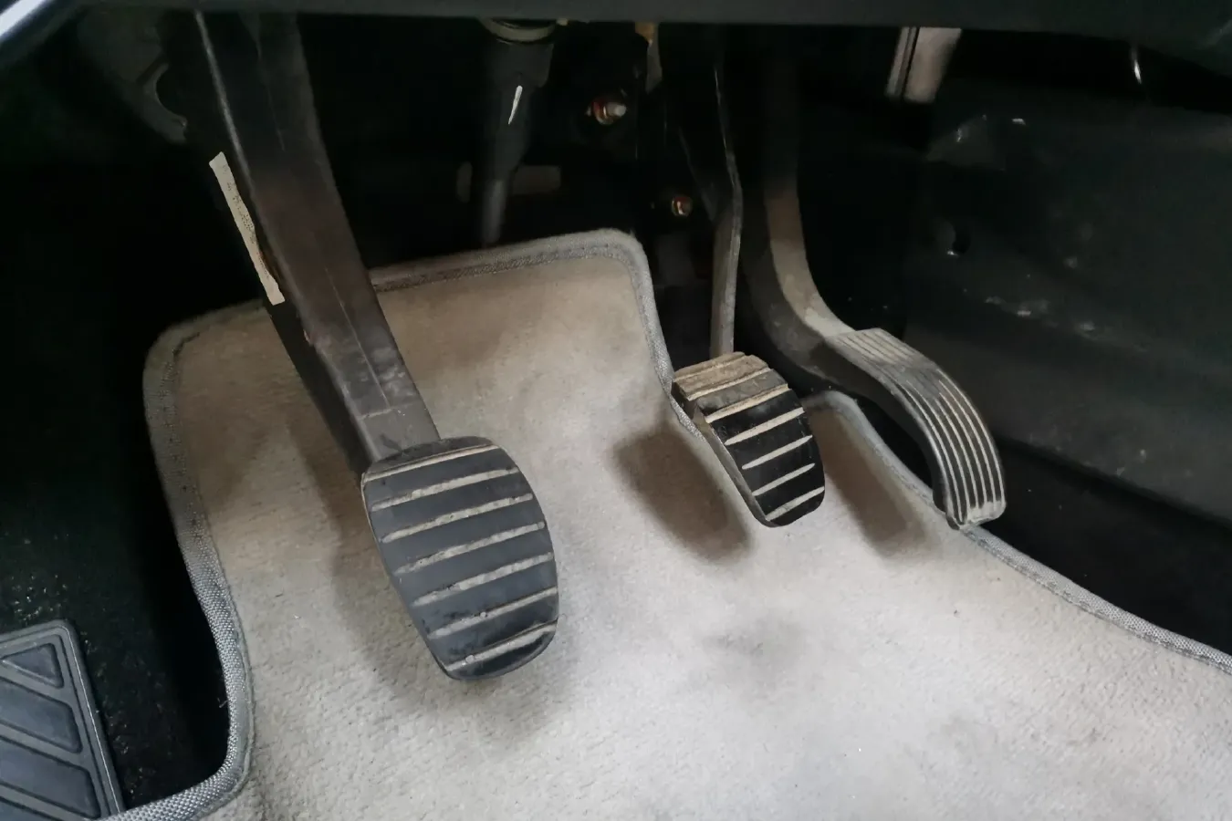 2015 DongFeng Forthing Joyear X3 1.5L 120HP L4 5MT,autocango,china used car exporter,china ev exporter,chinese used car exporter,chinese used ev exporter