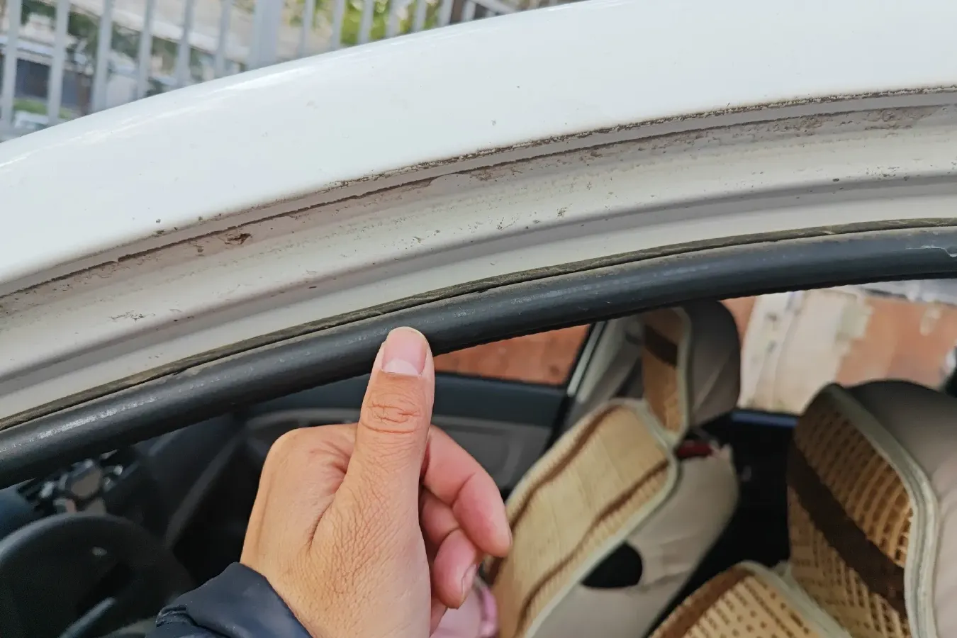 2014 BAIC WeiWang M20 1.5L 102HP L4 5MT,autocango,china used car exporter,china ev exporter,chinese used car exporter,chinese used ev exporter