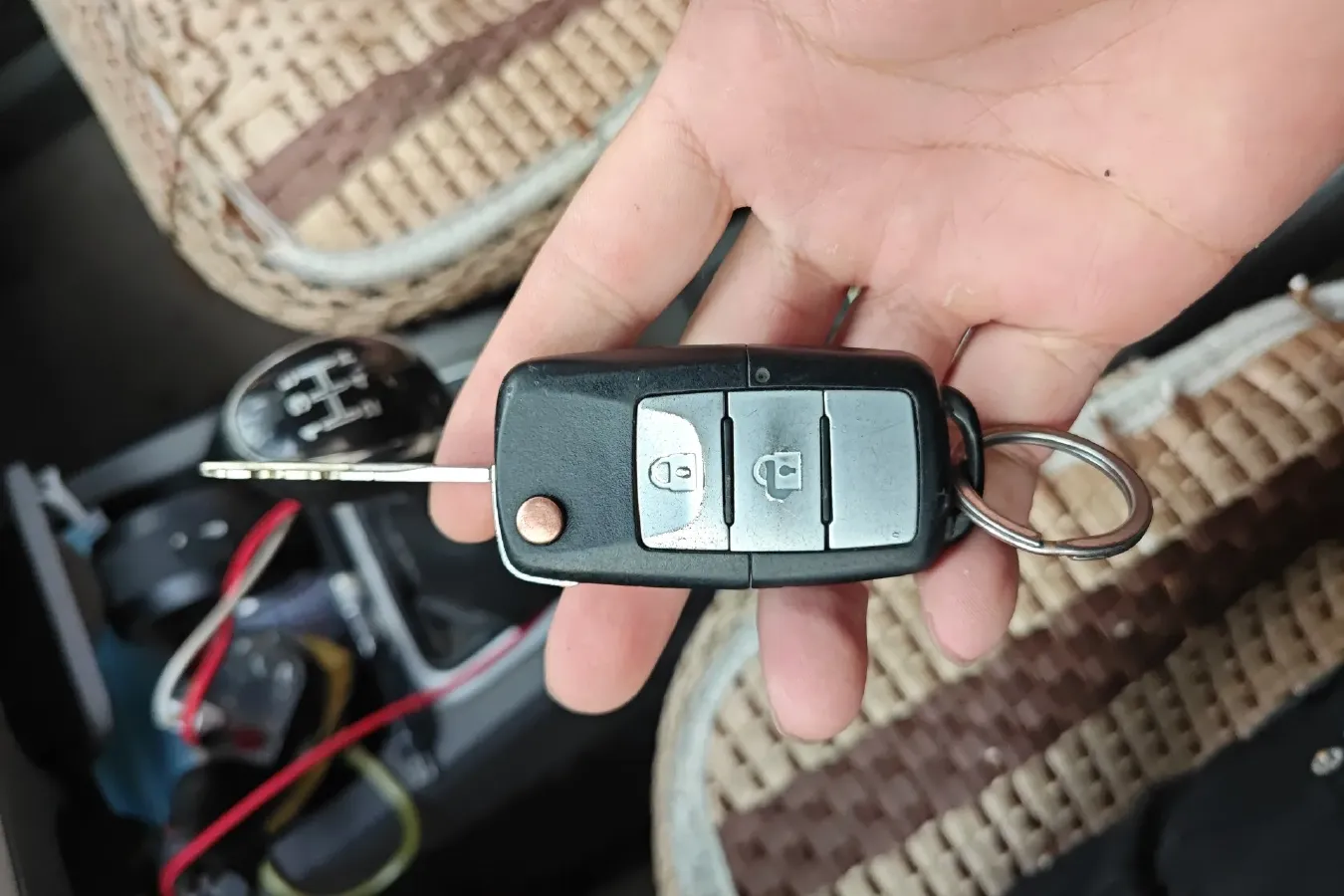 2014 BAIC WeiWang M20 1.5L 102HP L4 5MT,autocango,china used car exporter,china ev exporter,chinese used car exporter,chinese used ev exporter