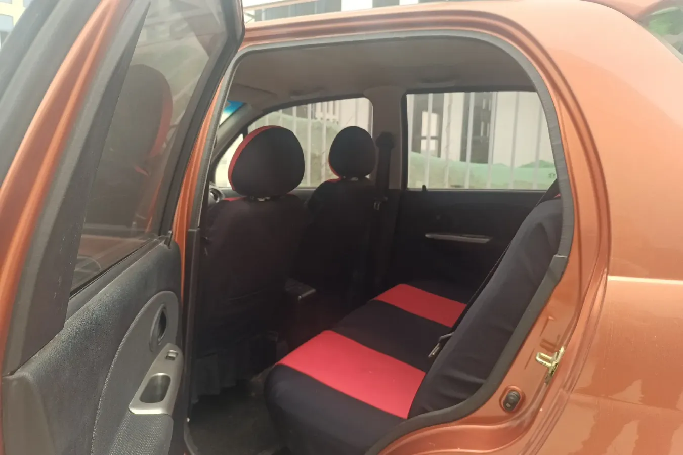 2010 BaoJun LeChi 1.2L 86HP L4 5MT,autocango,china used car exporter,china ev exporter,chinese used car exporter,chinese used ev exporter
