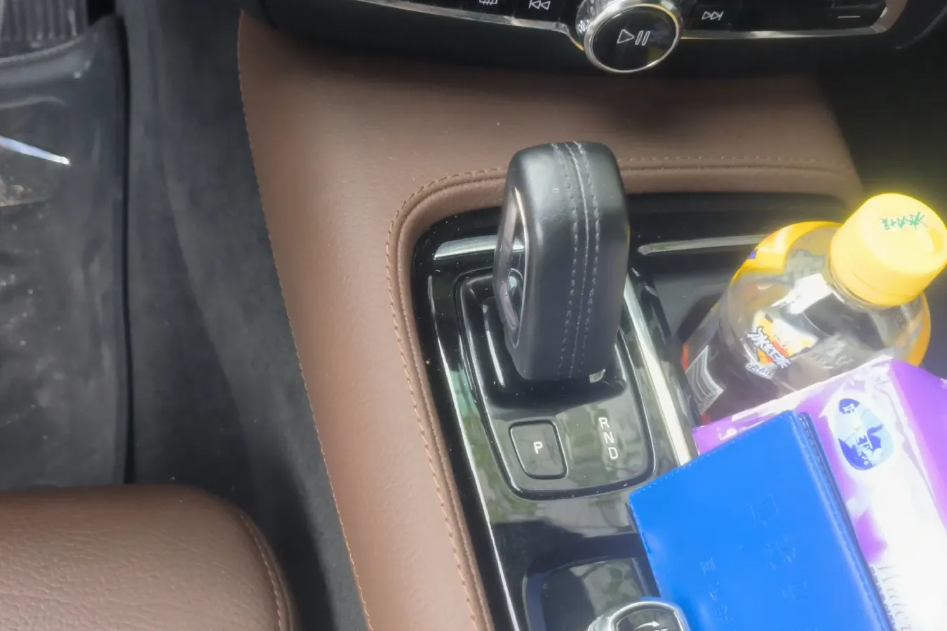 2021 Volvo S60 2.0T 303HP L4 8AT PHEV 11.6KWH,autocango,china used car exporter,china ev exporter,chinese used car exporter,chinese used ev exporter