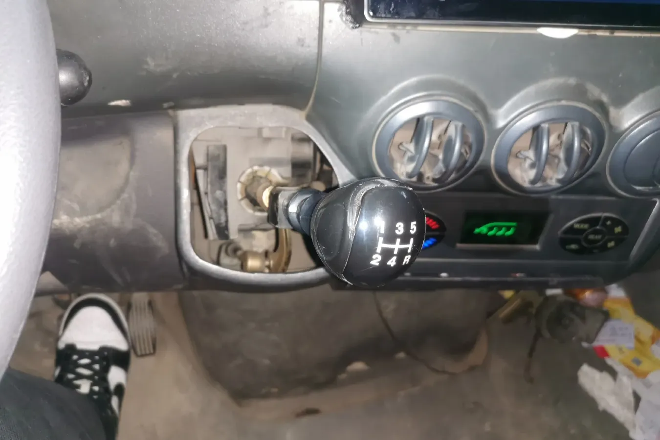 2009 Iveco BaoDi 3.0T 146HP L4 5MT,autocango,china used car exporter,china ev exporter,chinese used car exporter,chinese used ev exporter