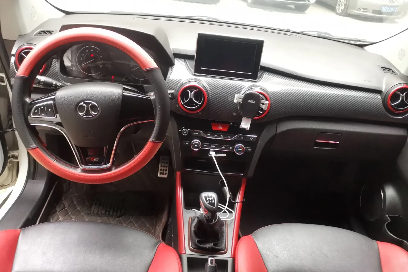 2015 BeiJing Auto Senova X25 1.5L 116HP L4 5MT,autocango,china used car exporter,china ev exporter,chinese used car exporter,chinese used ev exporter