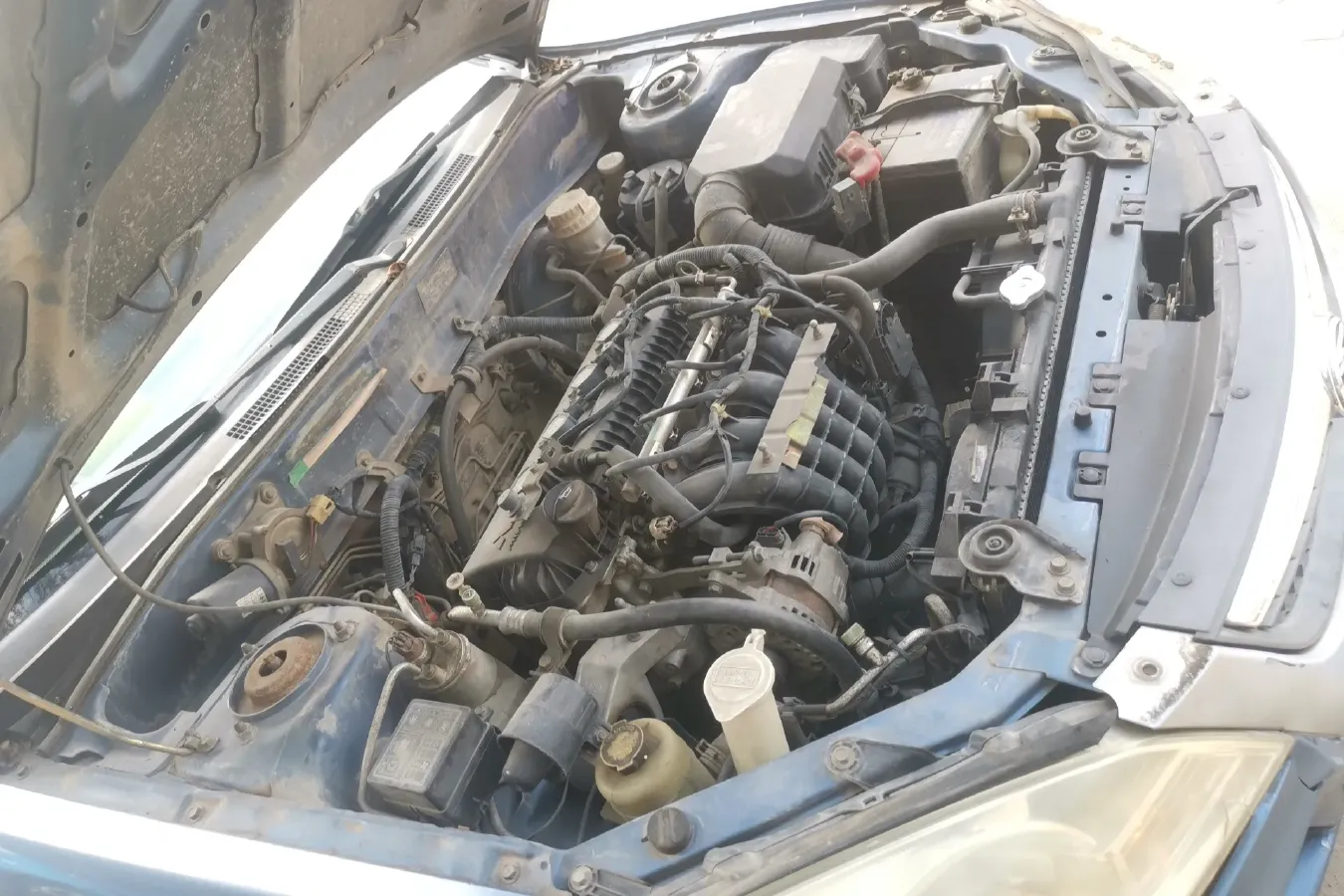 2009 Soueast V3 1.5L 120HP L4 5MT,autocango,china used car exporter,china ev exporter,chinese used car exporter,chinese used ev exporter