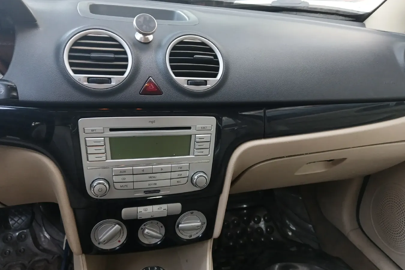 2008 Volkswagen Lavida 1.6L 105HP L4 5MT,autocango,china used car exporter,china ev exporter,chinese used car exporter,chinese used ev exporter