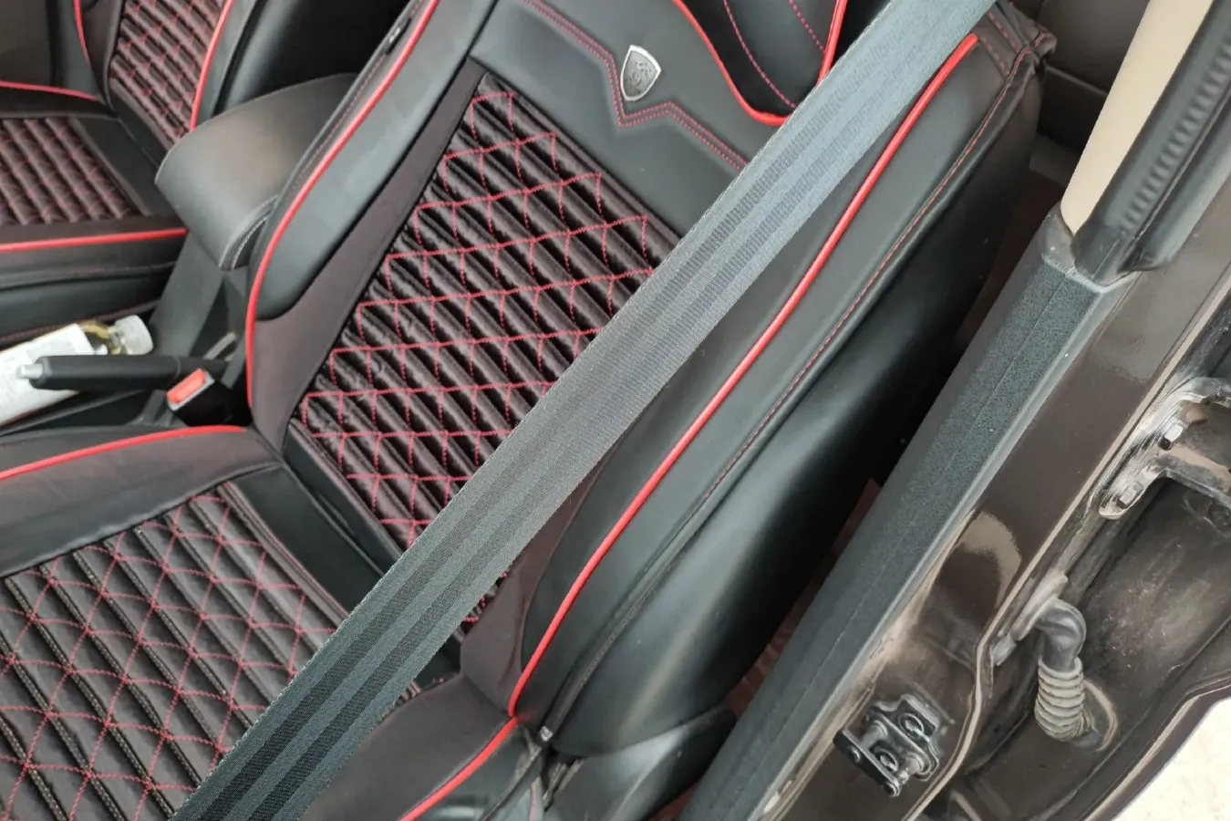 2018 DongFeng Fengon Fengon 330 1.5L 109HP L4 5MT,autocango,china used car exporter,china ev exporter,chinese used car exporter,chinese used ev exporter