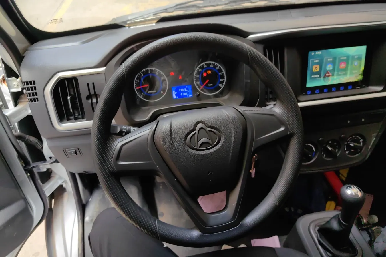 2021 ChangAn Kaicene ShenQi T30 1.6L 122HP L4 5MT,autocango,china used car exporter,china ev exporter,chinese used car exporter,chinese used ev exporter