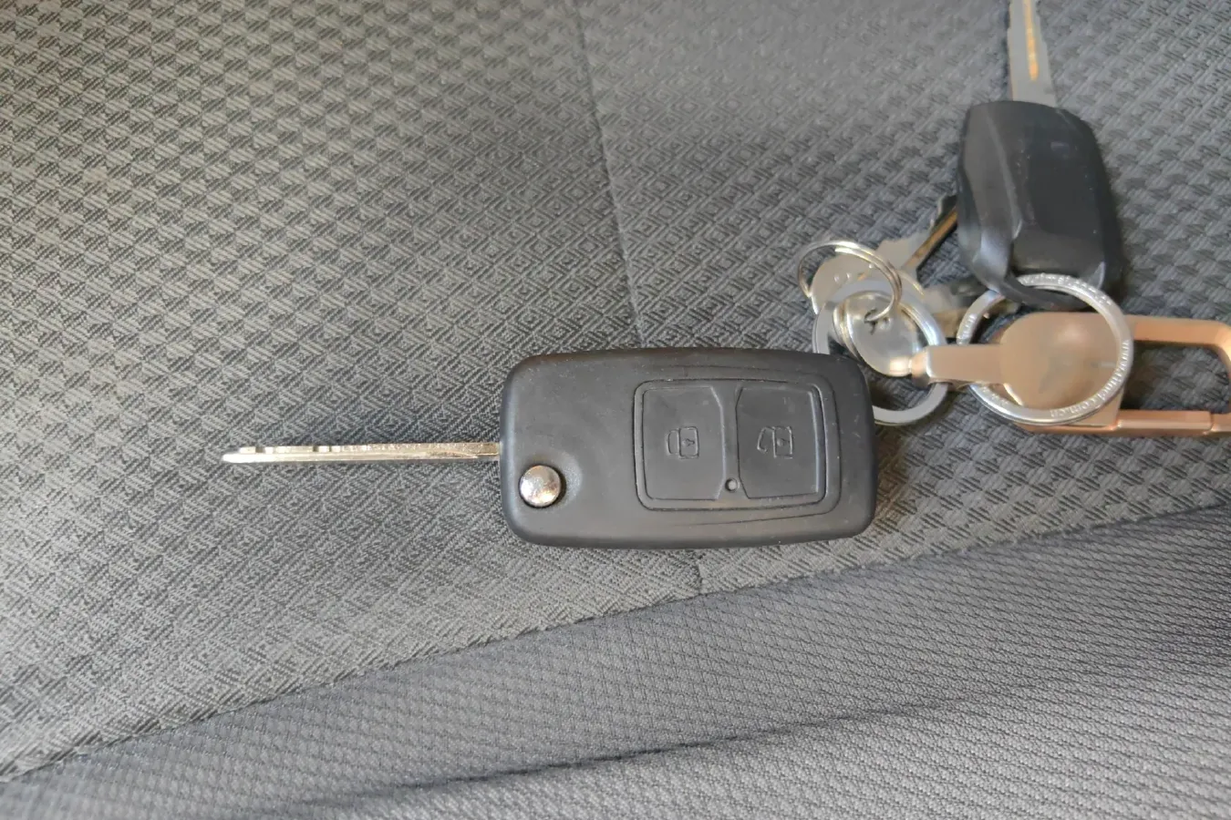 2021 ChangAn Kaicene ShenQi T30 1.6L 122HP L4 5MT,autocango,china used car exporter,china ev exporter,chinese used car exporter,chinese used ev exporter