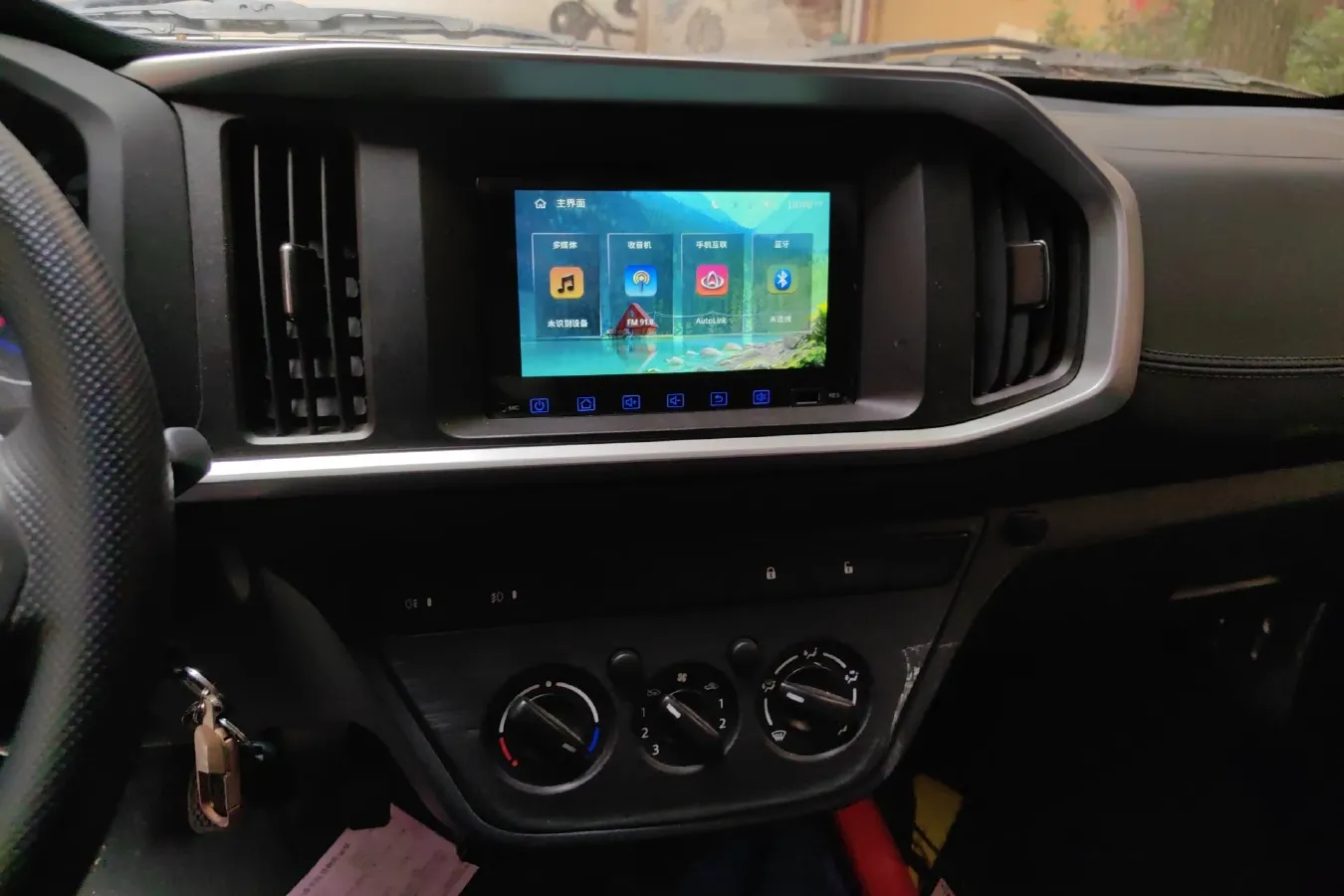 2021 ChangAn Kaicene ShenQi T30 1.6L 122HP L4 5MT,autocango,china used car exporter,china ev exporter,chinese used car exporter,chinese used ev exporter