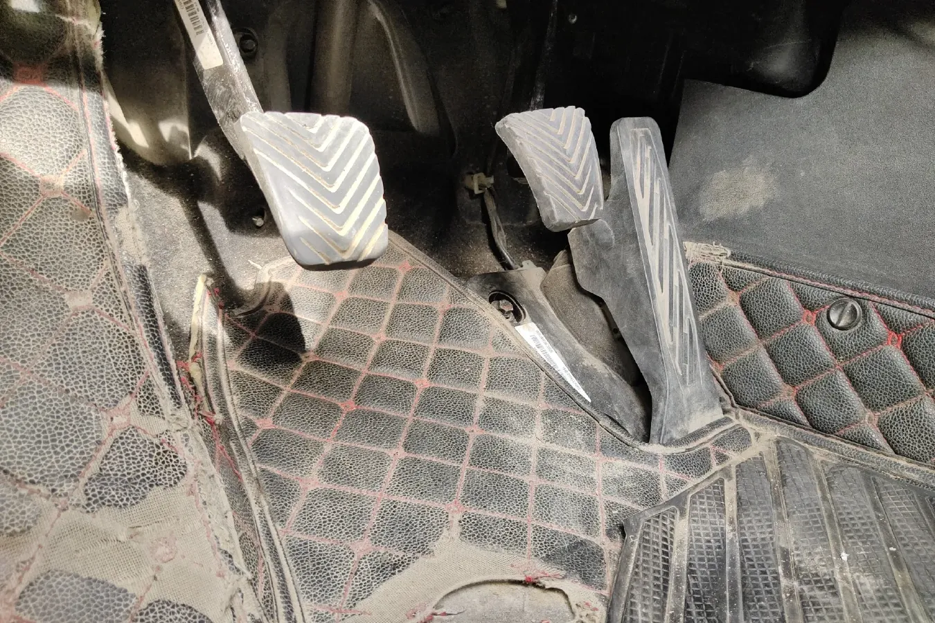 2017 Soueast DX7 1.5T 156HP L4 6MT,autocango,china used car exporter,china ev exporter,chinese used car exporter,chinese used ev exporter