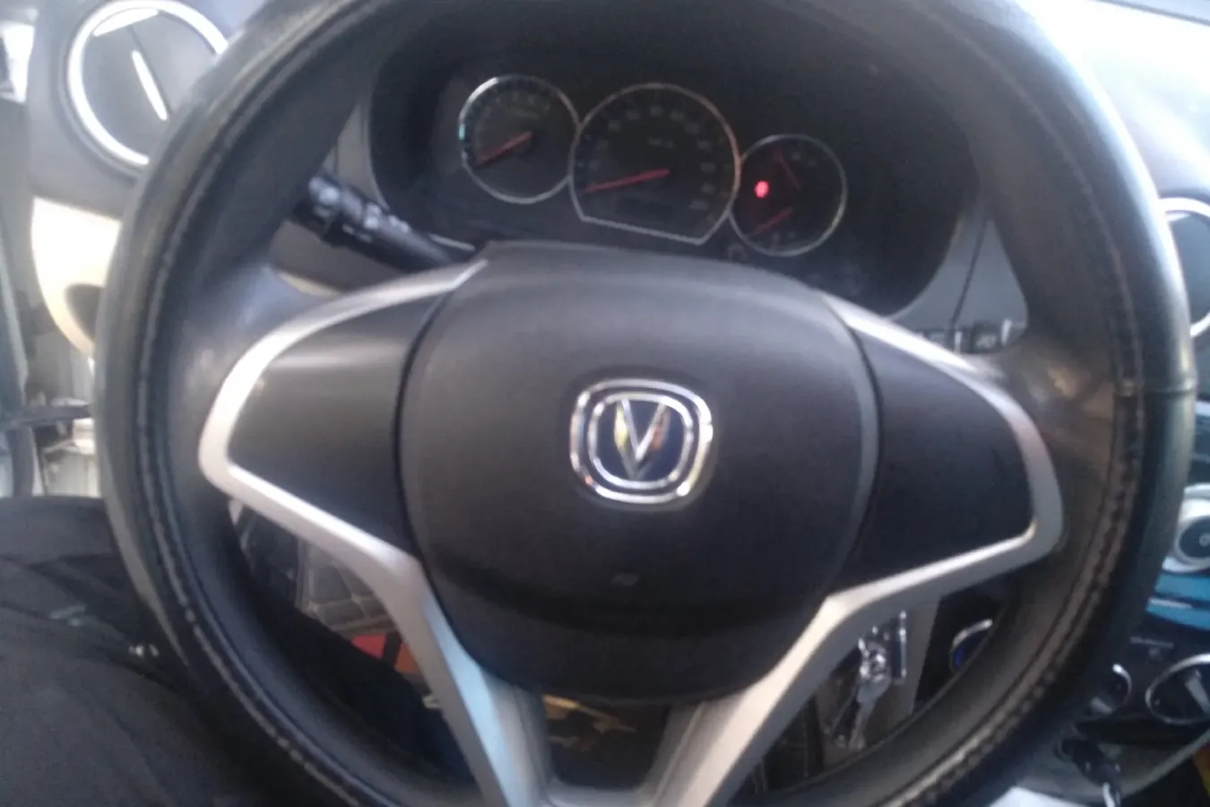 2015 ChangAn Alsvin V3 1.4L 101HP L4 5MT,autocango,china used car exporter,china ev exporter,chinese used car exporter,chinese used ev exporter