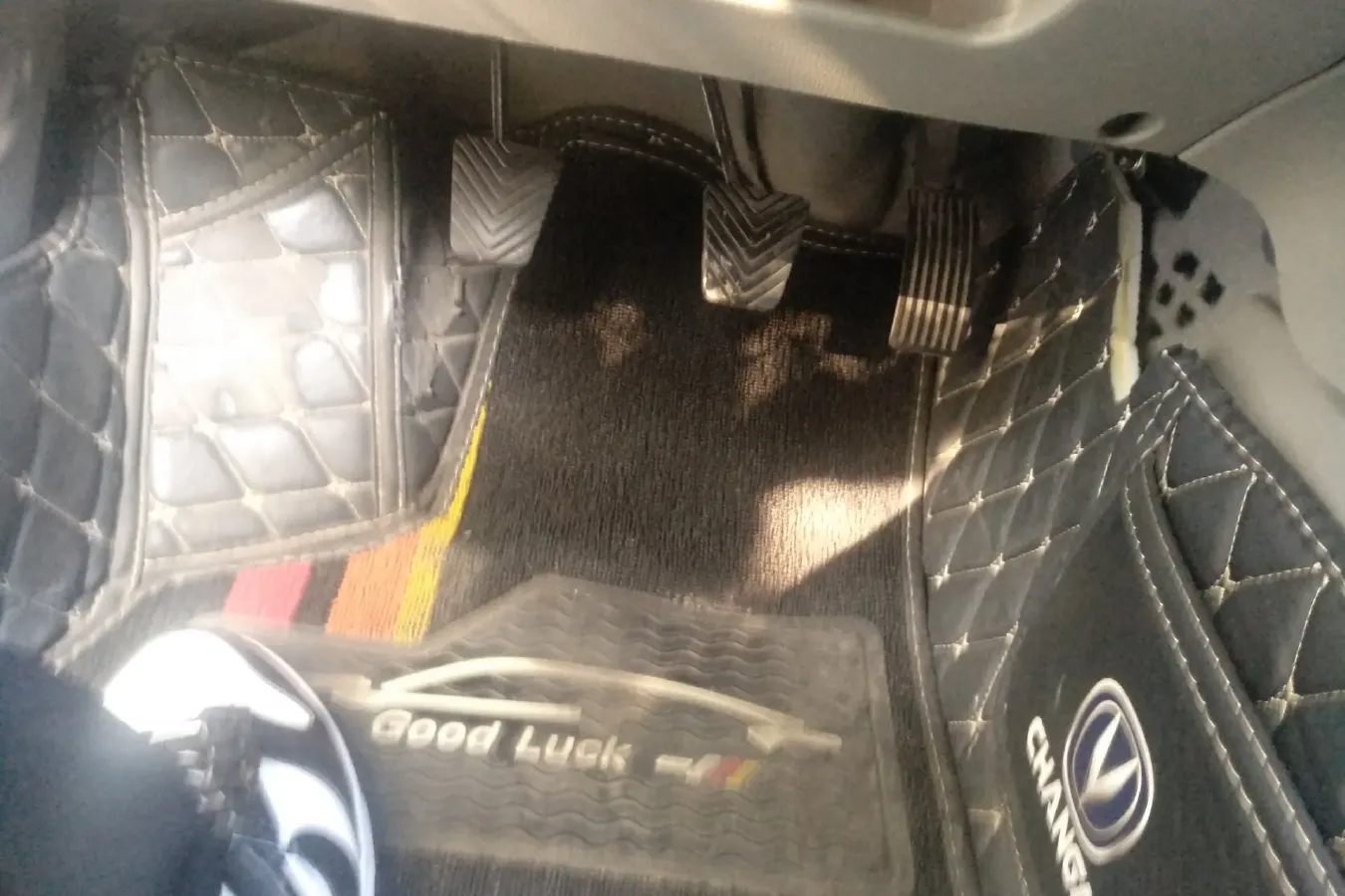 2015 ChangAn Alsvin V3 1.4L 101HP L4 5MT,autocango,china used car exporter,china ev exporter,chinese used car exporter,chinese used ev exporter