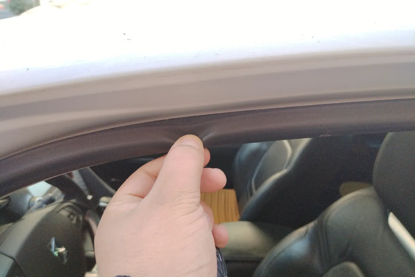 2013 DS 5 1.6T 200HP L4 6AT,autocango,china used car exporter,china ev exporter,chinese used car exporter,chinese used ev exporter