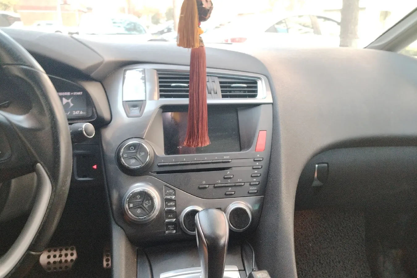 2013 DS 5 1.6T 200HP L4 6AT,autocango,china used car exporter,china ev exporter,chinese used car exporter,chinese used ev exporter