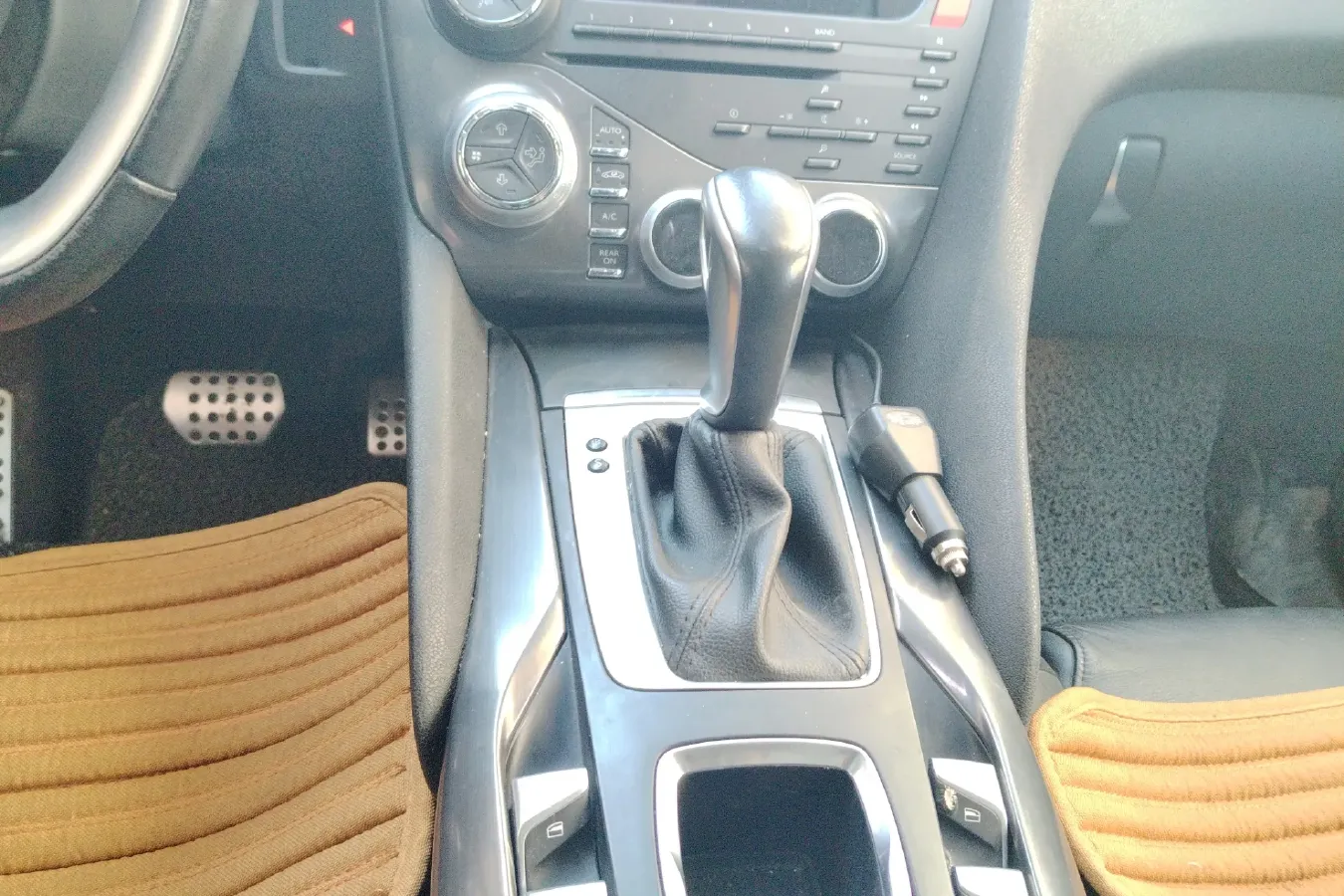 2013 DS 5 1.6T 200HP L4 6AT,autocango,china used car exporter,china ev exporter,chinese used car exporter,chinese used ev exporter