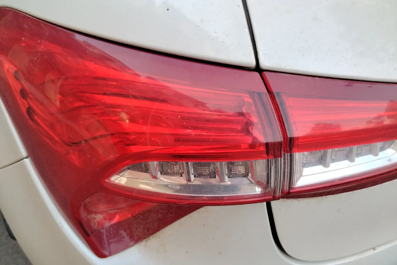 2013 DS 5 1.6T 200HP L4 6AT,autocango,china used car exporter,china ev exporter,chinese used car exporter,chinese used ev exporter