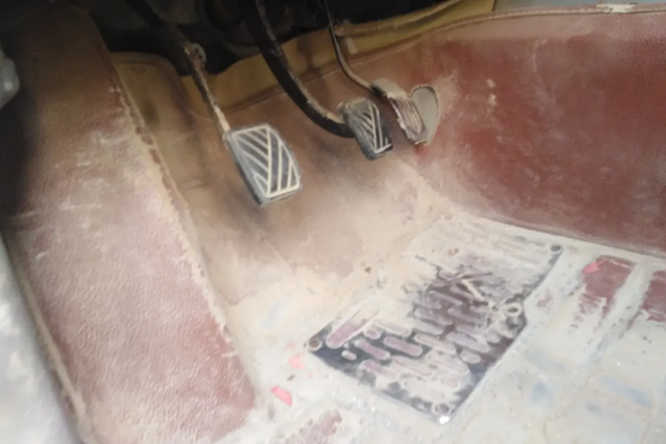 2014 BAIC WeiWang M20 1.5L 102HP L4 5MT,autocango,china used car exporter,china ev exporter,chinese used car exporter,chinese used ev exporter