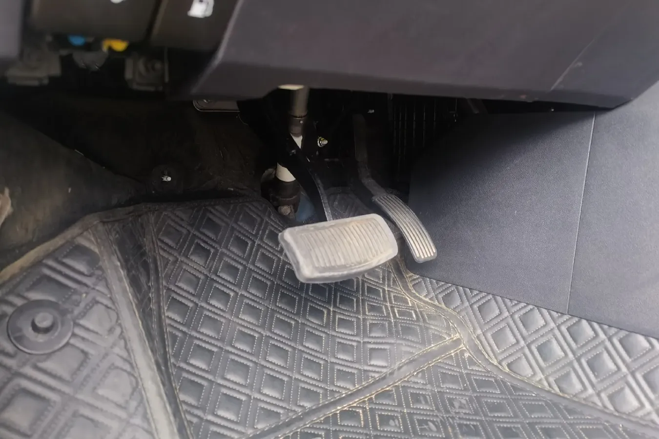 2017 ChangAn Oshan A800 1.5T 156HP L4 6AT,autocango,china used car exporter,china ev exporter,chinese used car exporter,chinese used ev exporter