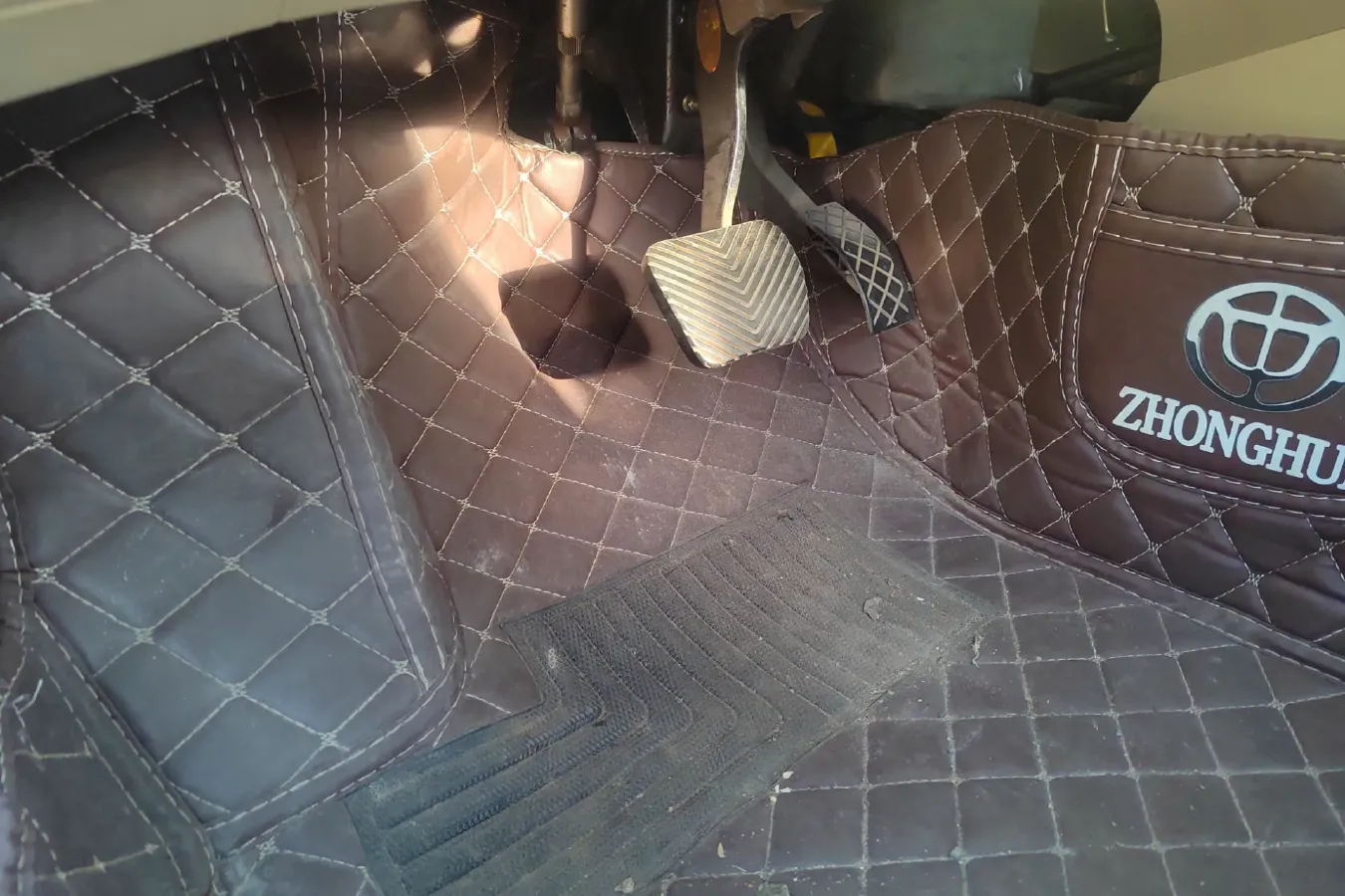 2013 Brilliance Auto H330 1.5L 105HP L4 4AT,autocango,china used car exporter,china ev exporter,chinese used car exporter,chinese used ev exporter